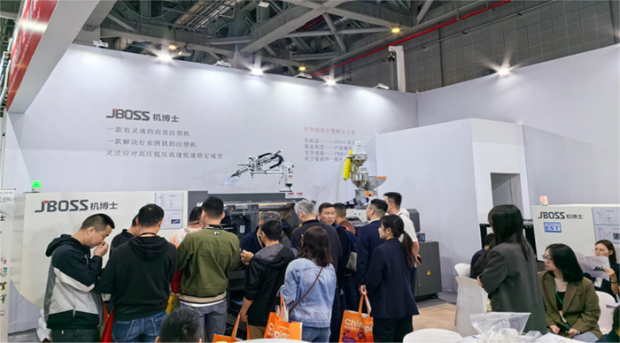 4008云顶集团注塑机闪耀雅式橡塑展Chinaplas2024(中文)280.jpg